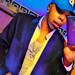 Meet your Posher, Dennis